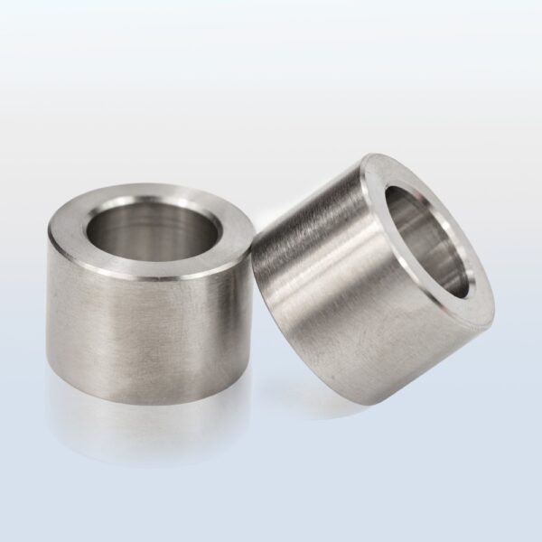 Spacer nut in stainless steel for welding
